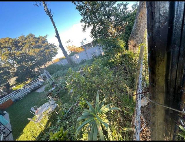 4 BEDROOM HOUSE FOR SALE IN DANA BAY